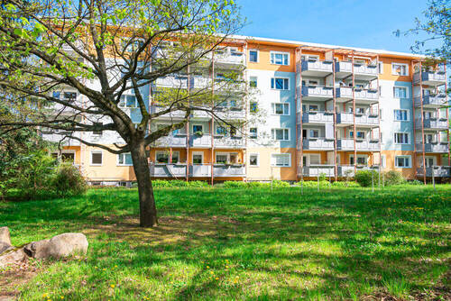 Hausansicht - 4 Räume zum Wohlfühlen - 511,00&nbsp;EUR Kaltmiete, ca.&nbsp; 73,00&nbsp;m&sup2;&nbsp;Wohnfl&auml;che