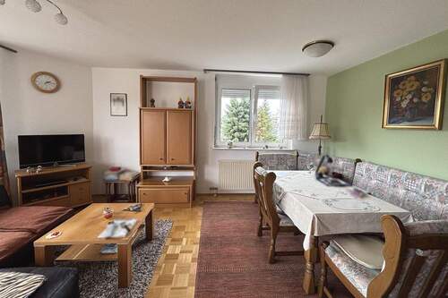 Wohnen/Essen - 3 Zimmer Etagenwohnung in Stuttgart