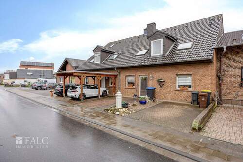 Straßenansicht - 6 Zimmer Doppelhaushälfte zum Kaufen in Bergheim