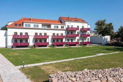 Hausansicht - 2 Zimmer Etagenwohnung zur Miete in Rochlitz