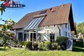 Titelbild - Lichtdurchflutetes Traumhaus in bester Lage von Petershagen!