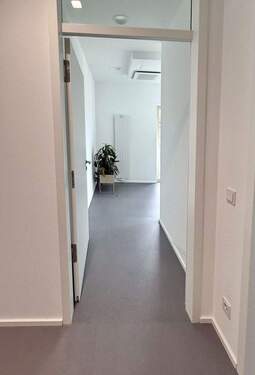 Eingang Büro-/ Praxisraum - 