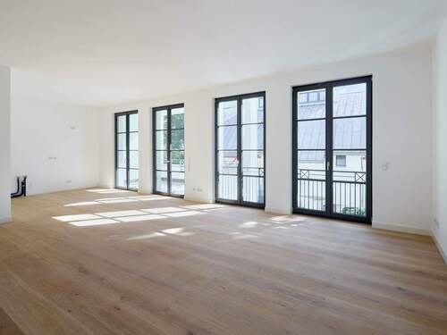 Wohn-Essbereich, offener Küchenbereich - 4 Zimmer Etagenwohnung zum Kaufen in Berlin