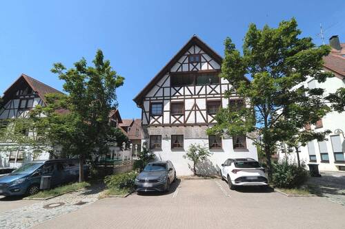 Hausansicht - 8 Zimmer Mehrfamilienhaus, Wohnhaus zum Kaufen in Gärtringen