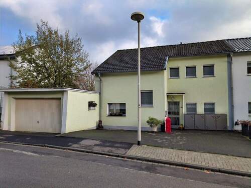 Straßenansicht - 4 Zimmer Doppelhaushälfte zum Kaufen in Frechen