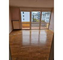 +++ Sehr zentral gelegene 3 Zi. -Whg. mit Balkon im 2. OG +++ - Waldkraiburg