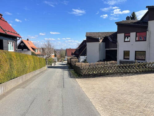 die Zufahrtsstraße - 2 Zimmer Etagenwohnung in Braunlage