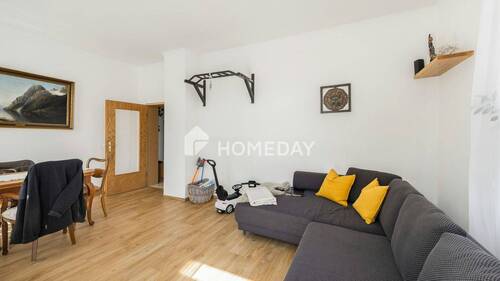 Wohnzimmer 1 2 - 2 Zimmer Mehrfamilienhaus, Wohnhaus zum Kaufen in Wilsdruff
