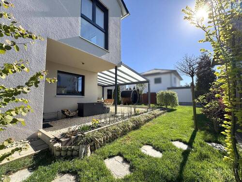 Überdachte Terrasse - Einfamilienhaus mit 184,00 m&sup2; in Weißenhorn zum Kaufen