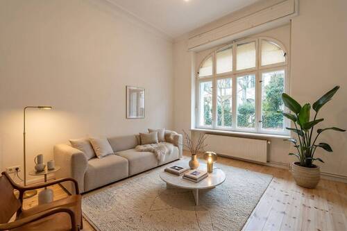 Wohnzimmer_virtual home staging - Terrassenwohnung mit 78,60 m&sup2; in Berlin zum Kaufen