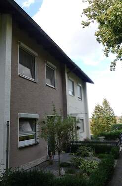 Hauseingangsbereich - Reihenmittelhaus in ruhiger Lage von Calden!