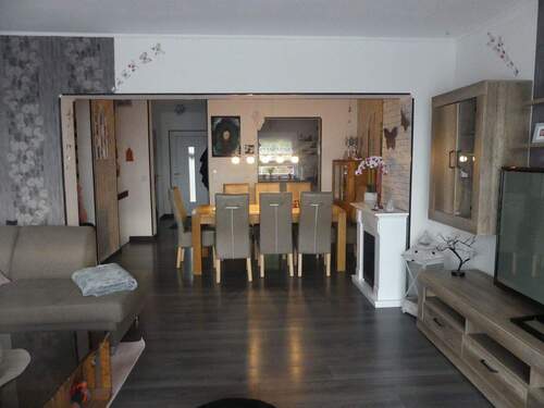 Wohn-/Esszimmer - 5 Zimmer Reihenmittelhaus zum Kaufen in Calden