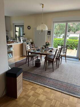Essbereich - exclusive helle Wohnung ,große Terrasse, Blick ins Grüne