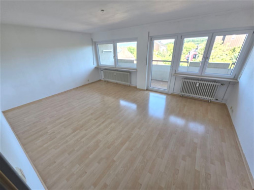 Wohnzimmer - Etagenwohnung in Singen zum Kaufen