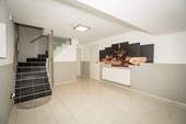 Treppe zum Kellergeschoss - 