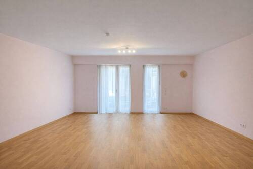 Wohn-/Essbereich - 2 Zimmer Etagenwohnung in Frankfurt am Main