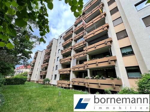 Hausansicht - N-Gartenstadt, grün + stadtnah! Freie 2-Zi.-ETW mit Südwestloggia + Stellplatz!