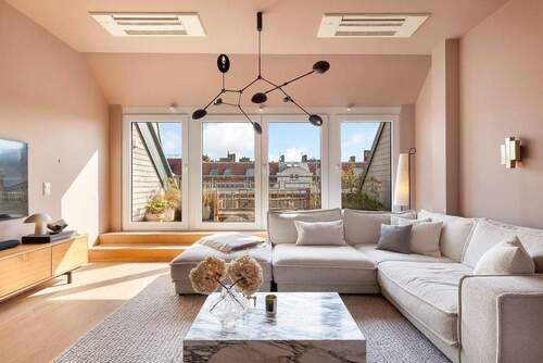 Gemütlicher Wohnbereich - 4 Zimmer Etagenwohnung in Berlin