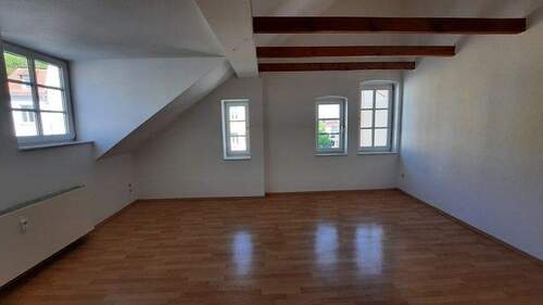 Wohnzimmer - 3 Zimmer Etagenwohnung in Gera