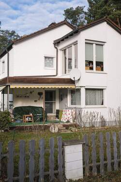 Außenansicht - 5 Zimmer Reihenendhaus zum Kaufen in Waldkraiburg