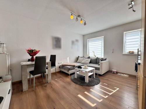 Wohnküche rechte Hausseite EG-Wohnung - 