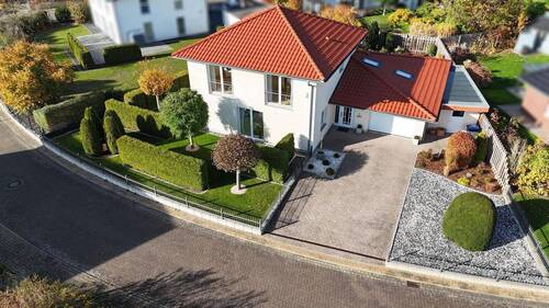 Drohnenbild - Toplage und Topzustand! - 699.000,00 EUR Kaufpreis, ca.  170,00 m² Wohnfläche