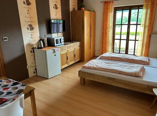 Bild2.jpg - Mehrfamilienhaus, Wohnhaus zum Kaufen in Erbendorf