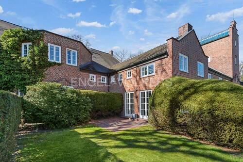 ca. 80m² großer eigener Gartenanteil - 