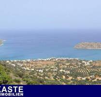 Baugrundstück mit Blick auf das Meer und Baugenehmigung in Elounda auf Kreta.