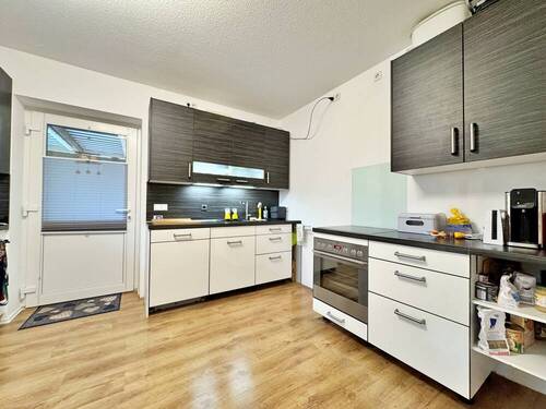 Küche / Nebeneingang - 