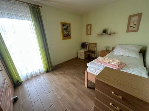 Schlafzimmer (1) - Etagenwohnung mit 50,00 m² in Kirchham zum Kaufen