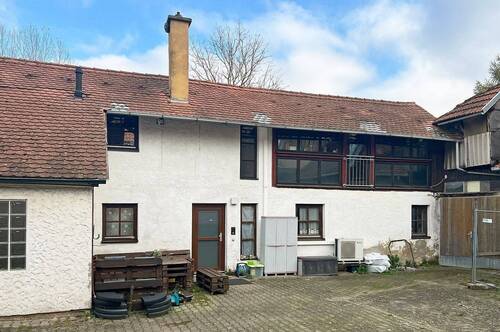 Hinterhaus - 9 Zimmer Mehrfamilienhaus, Wohnhaus zum Kaufen in Buttenheim