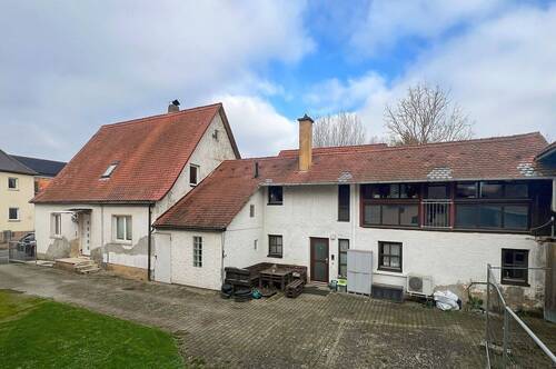 beide Wohnhäuser - 9 Zimmer Mehrfamilienhaus, Wohnhaus in Buttenheim