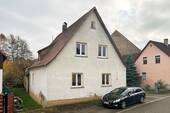 Vorderhaus Straßenansicht - Mehrfamilienhaus, Wohnhaus mit 216,00 m² in Buttenheim zum Kaufen