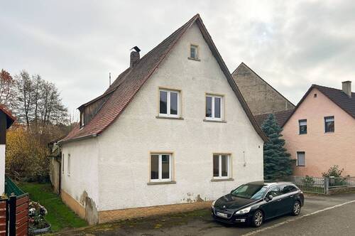 Vorderhaus Straßenansicht - Mehrfamilienhaus, Wohnhaus mit 216,00 m² in Buttenheim zum Kaufen