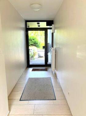 Eingangsbereich - 3 Zimmer Etagenwohnung in Wiesbaden