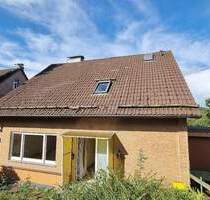 GEPFLEGTES ZWEI BIS DREIFAMILIENHAUS MIT GARTEN UND GARAGE IN SOLINGEN RUHIG GELEGEN