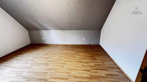 Haus 1 Wohn-/Schlafbereich 1 Dachgeschoss - 