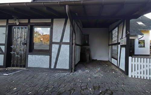 Eingangsbereich Haus 1 mit Abstellfläche - Mehrfamilienhaus, Wohnhaus mit 226,00 m&sup2; in Neustadt (Wied) / Etscheid zum Kaufen