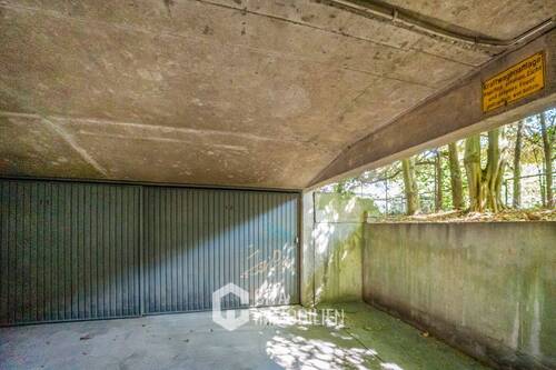 Garage - 