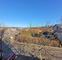 TOLLE AUSSICHT!!! Attraktive 2- Zimmer- Dachgeschosswohnung mit zwei Balkonen - Heringen