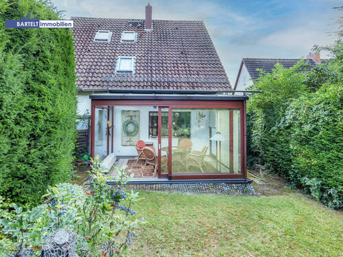 Ansicht Garten - 6 Zimmer Mehrfamilienhaus, Wohnhaus zum Kaufen in Sarstedt