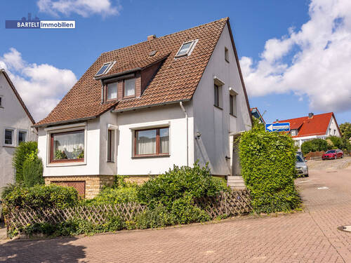 Ansicht - 6 Zimmer Mehrfamilienhaus, Wohnhaus in Sarstedt