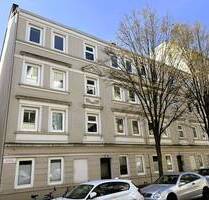 Modernisierte Zwei-Zimmer-Erdgeschoss-Wohnung mit Süd-West-Terrasse in der Nähe vom Mühlenkamp - Hamburg Winterhude