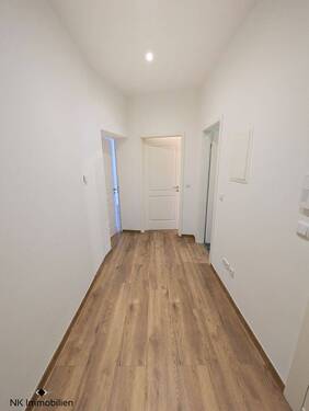 Flur - Etagenwohnung mit 59,80 m&sup2; in Chemnitz zur Miete