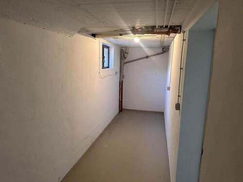 Voratsraum Keller (Weinkeller) - 