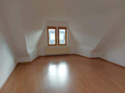 Wohnzimmer - 3 Zimmer Etagenwohnung zur Miete in Gera