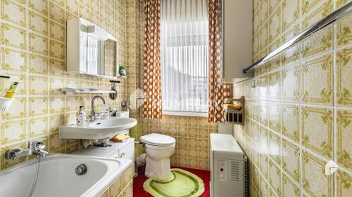 1. OG Badezimmer 2 - 