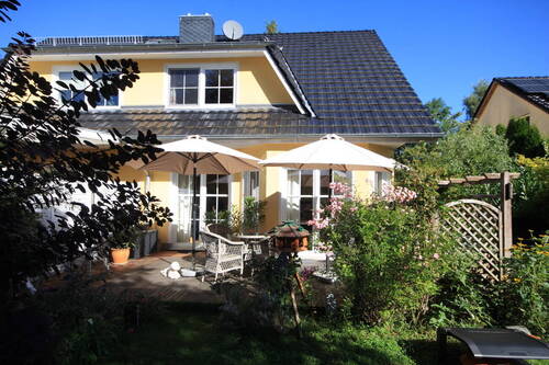 Hausansicht - 4 Zimmer Doppelhaushälfte zum Kaufen in Schwielowsee / Caputh