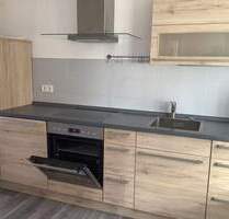 Moderne 2-Zimmerwohnung mit Einbauküche, Balkon & Garage - zentral gelegen - Bad Tennstedt